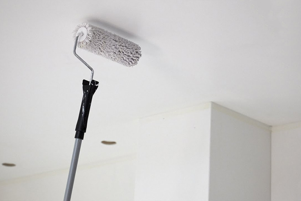 Het perfect schilderen van je plafond in enkele eenvoudige stappen
